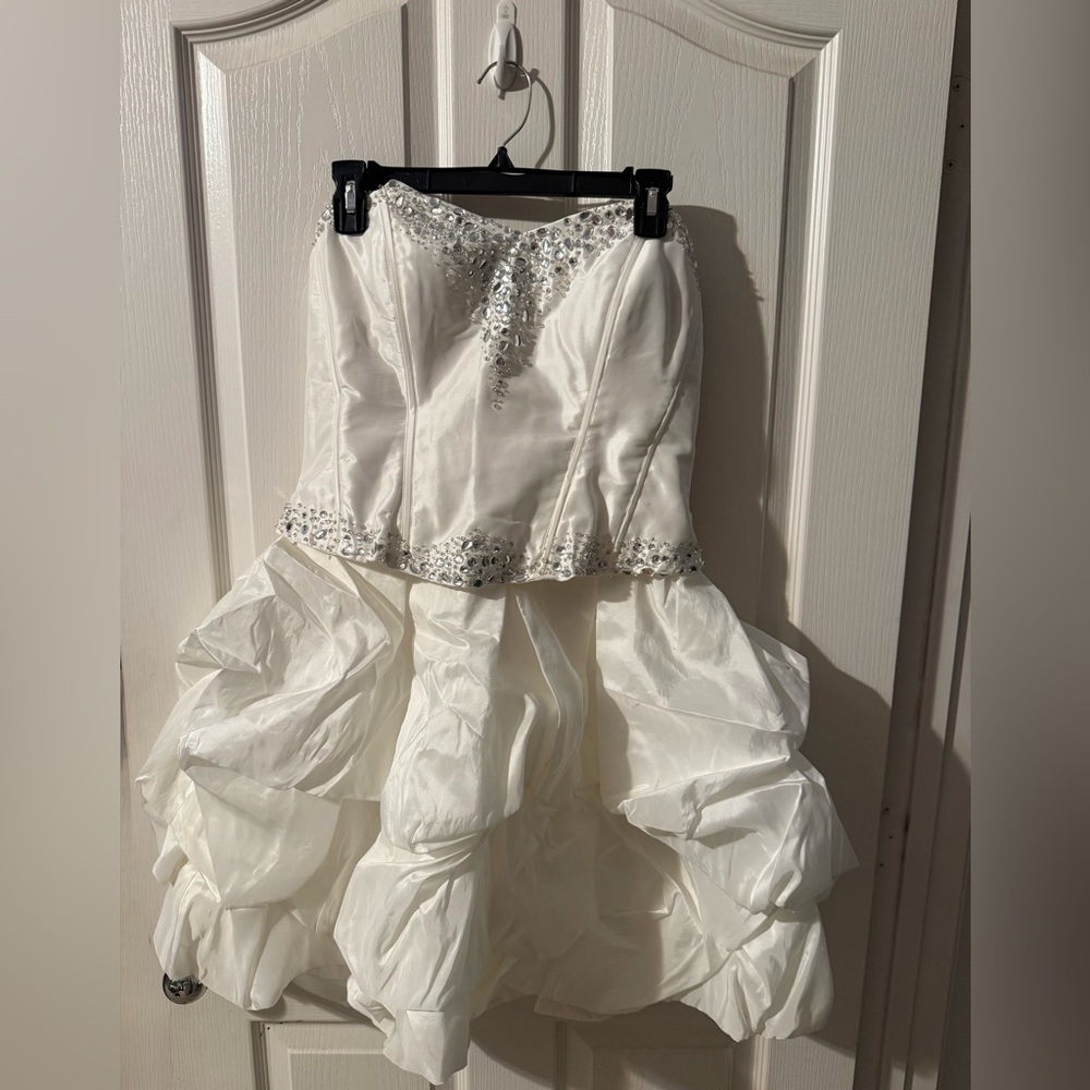 Chic White Embellished Prom Dress